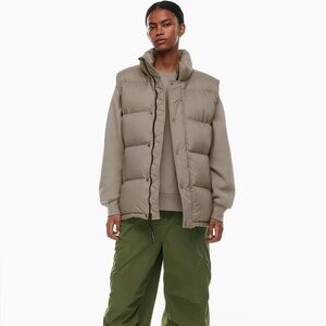 Aritzia The Supersize Puff Vest